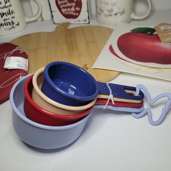 Kitchen Set with Red and Blue Accessories - Picture 3 of 6